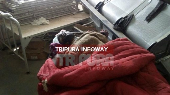 Housewife burnt in fire, dies : Husband undergoing treatment Housewife burnt in fire, dies : Husband undergoing treatment